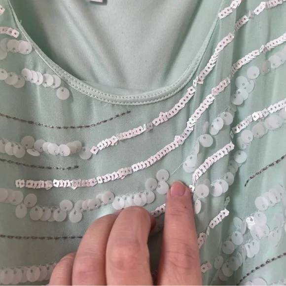 Green Sequin Sleeveless Blouse - Express - Sz Small - Picture 4 of 9